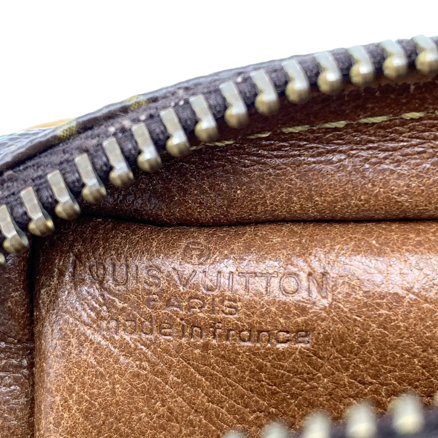 Trendy Inspired Louis Vuitton Vintage Monogram Canvas Mini Danube Crossbody Bag