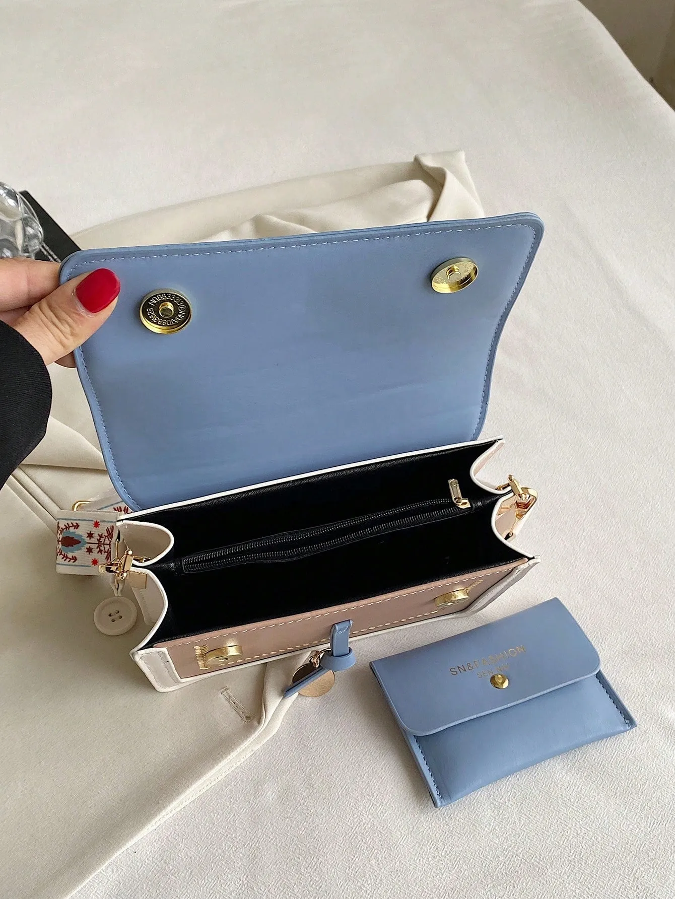 Versatile new crossbody bag